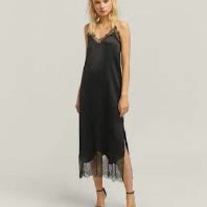 Slip dress with lace Stradivarius